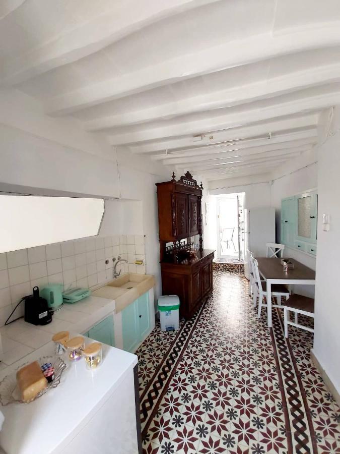 Rosolio Ano Syros Esterno foto